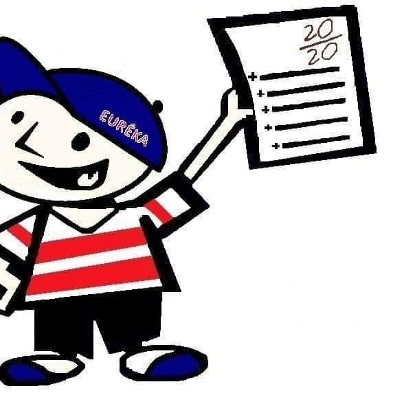 La mascotte d'Eurêka, béret bleu et marinière, brandit une copie notée 20 sur 20